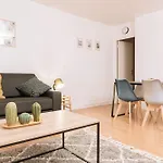 Contemporary 1Bd Apartment Saint Lazare!
